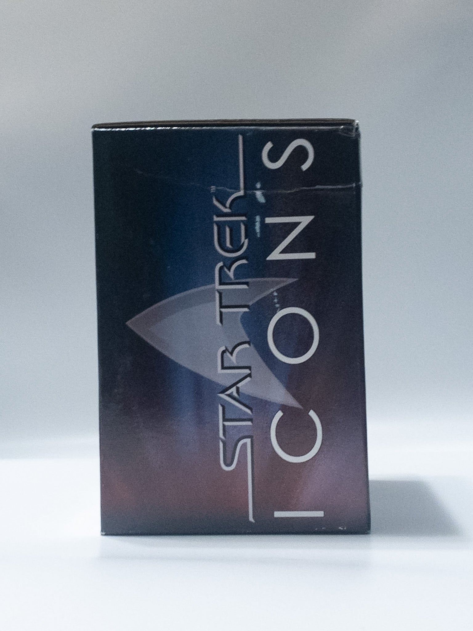 Captain Kathryn Janeway of the USS Voyager in the premium “Icons” line by Diamond Select