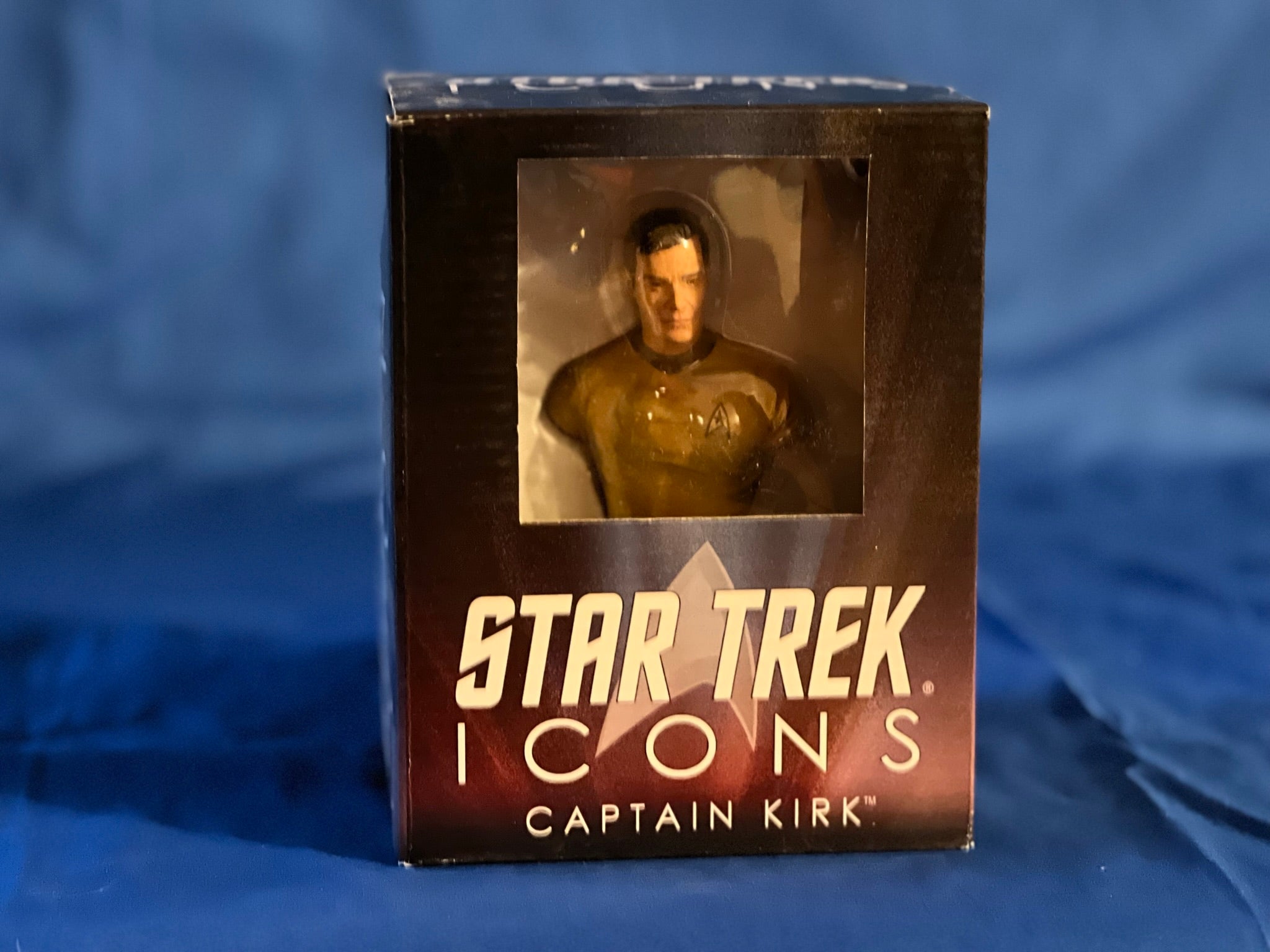 Diamond  Select  Star Trek Icons Captain Kirk Bust (limited edition #0711 / 1701)
