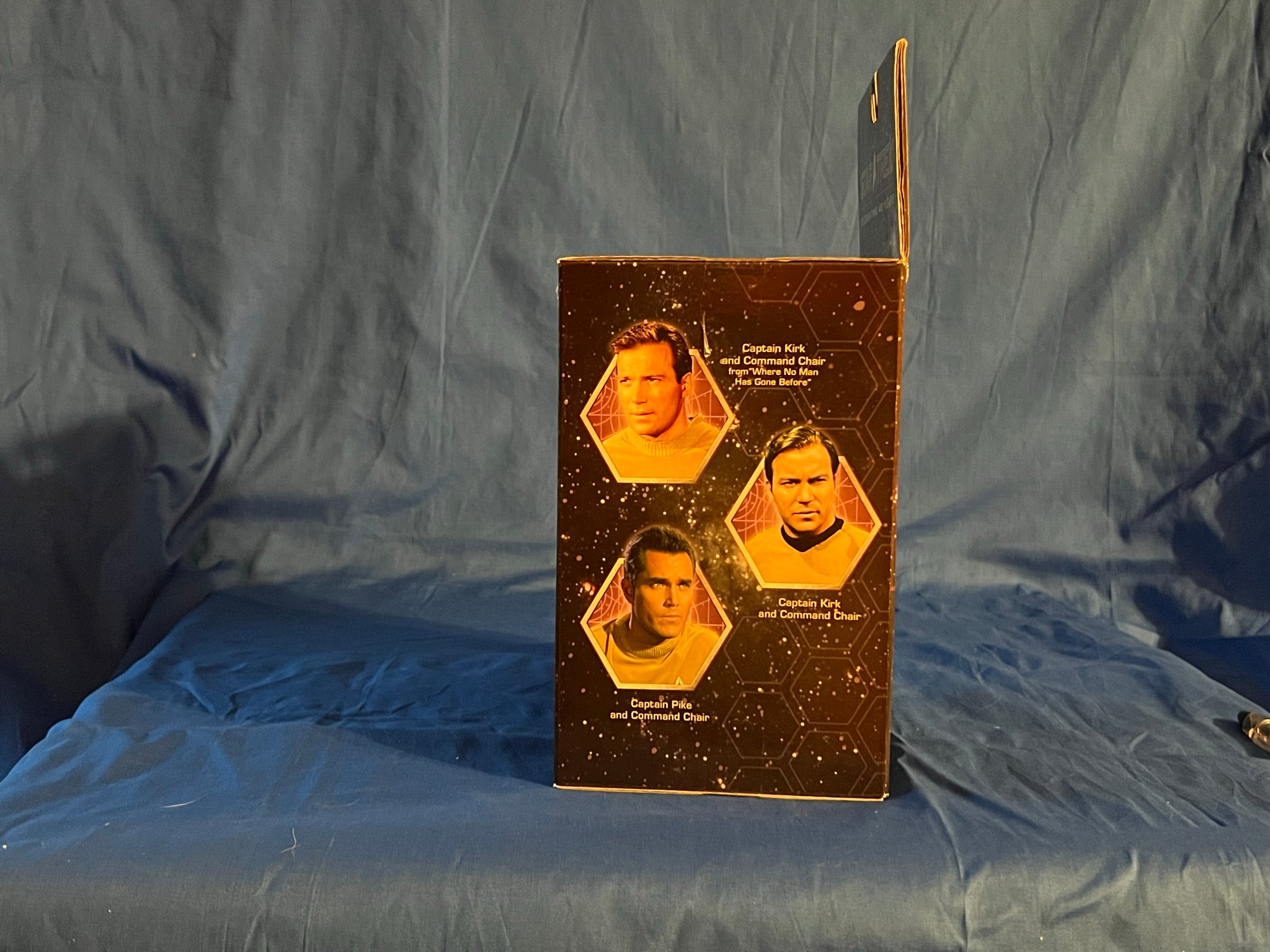 Star Trek 40th Anniversary Captain Kirk with Command  Chair: