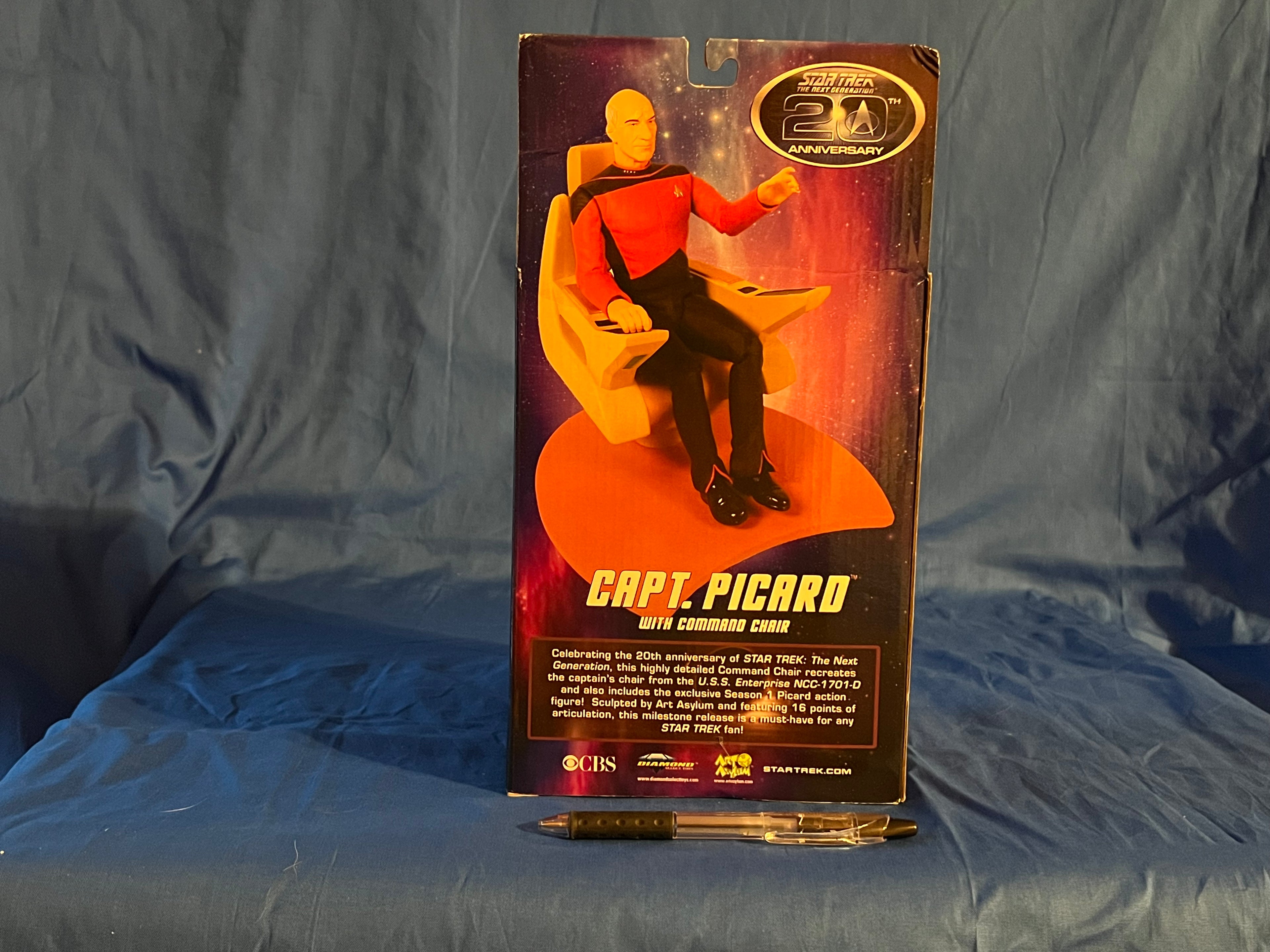 Star Trek: The Next Generation 20th Anniversary Captain Jean‑Luc Picard (with Command Chair)